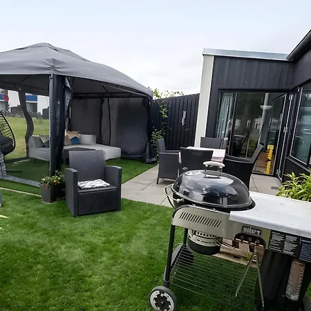 Cozy Modern Townhouse - 30 Minutes To Centre - Free Parking Bagsvard
